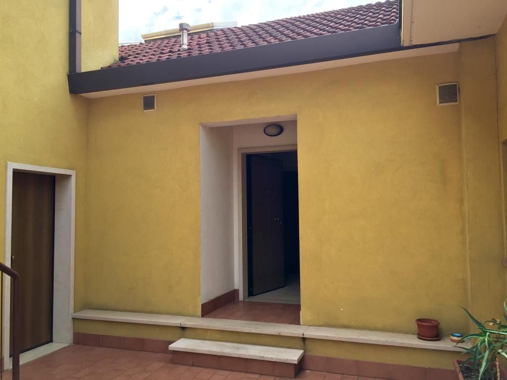 Апартаменты Flats4Rent Tommaso Верона Экстерьер фото